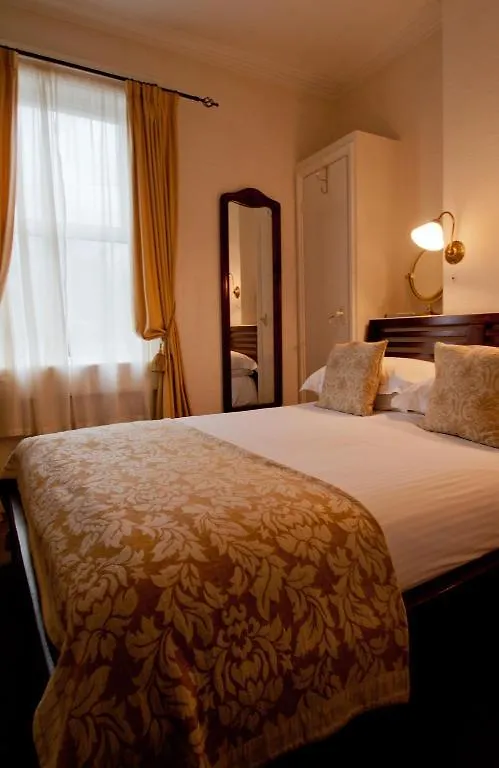 Crescent Guest House Бат