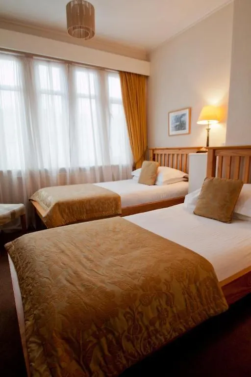 Crescent Guest House Бат