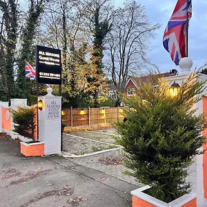All Seasons Gatwick Guest House & Parking 3*, Horley United Kingdom