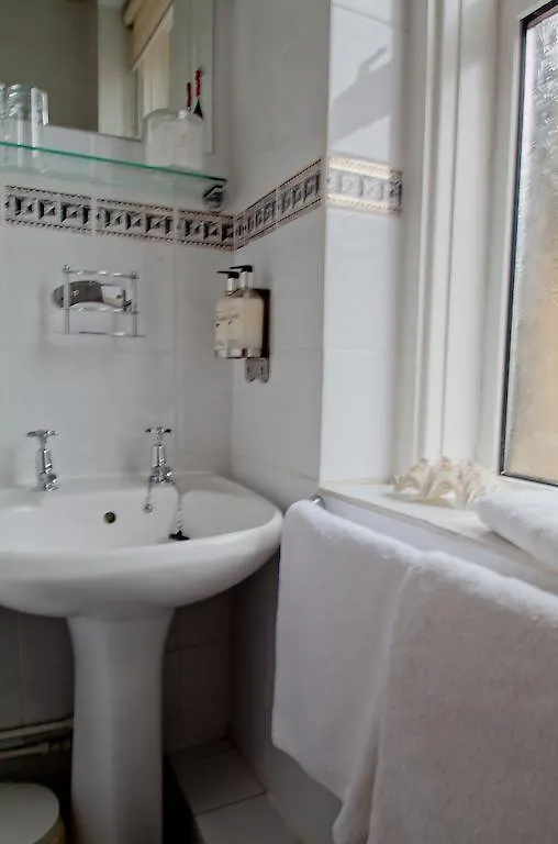 Crescent Guest House Bath