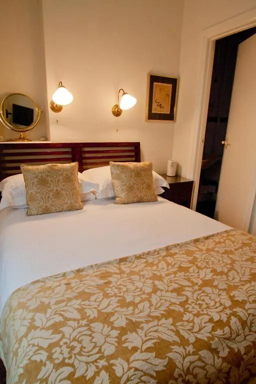 Crescent Guest House Bath